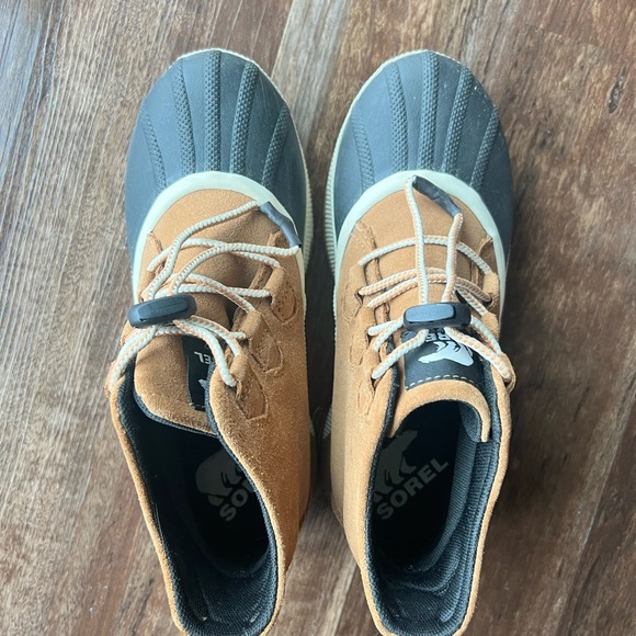 Sorel out and about boots - Picture 2 of 3